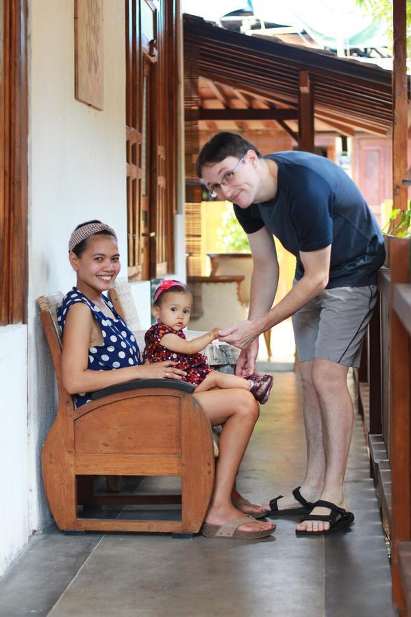 Ndalem Mj Homestay Джокякарта Екстериор снимка