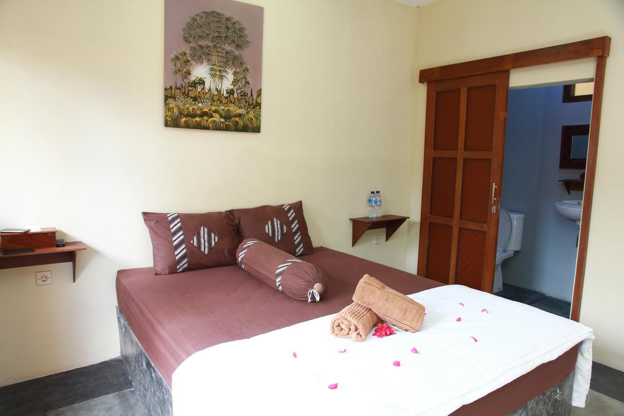 Ndalem Mj Homestay Джокякарта Екстериор снимка