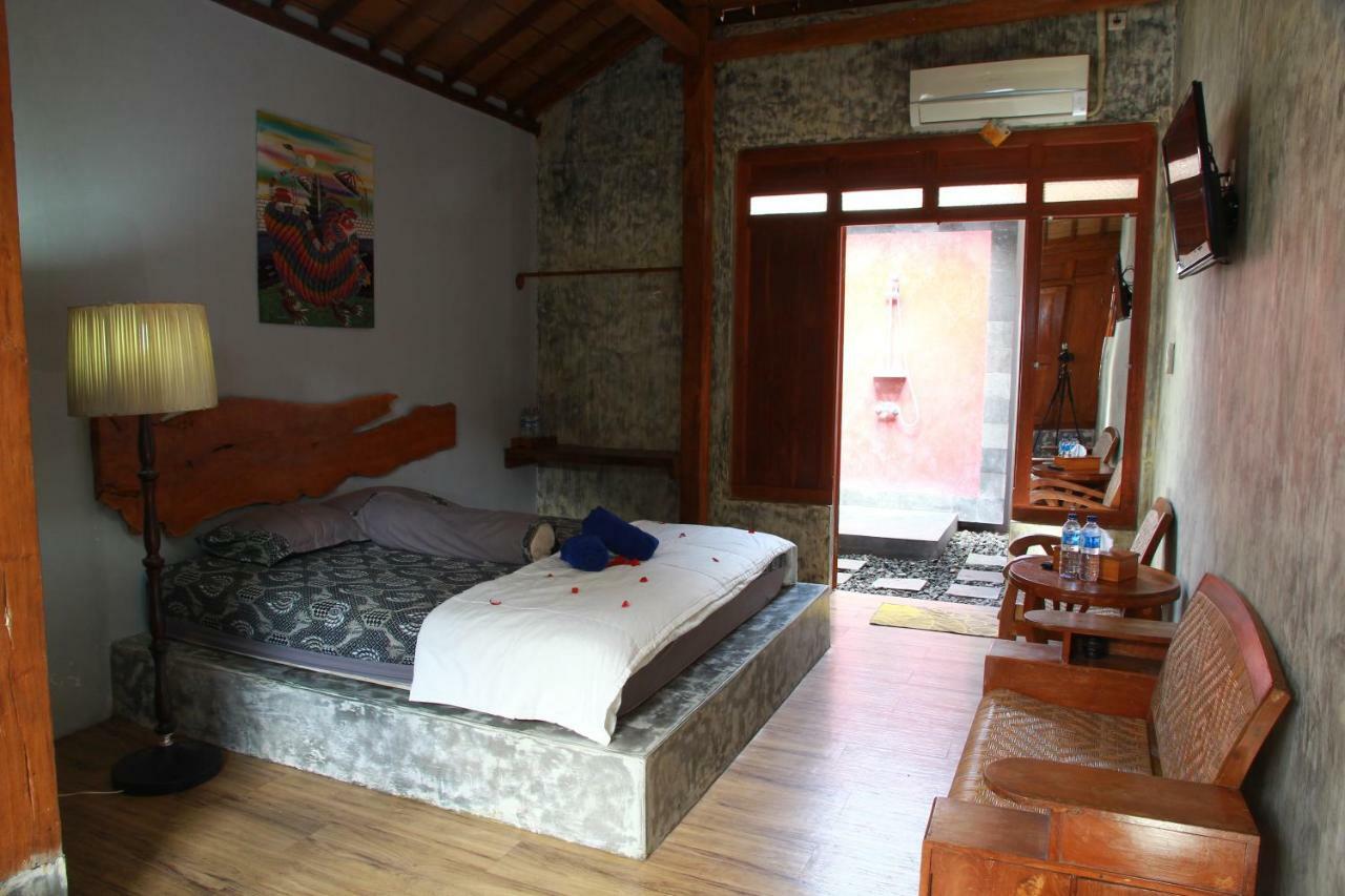 Ndalem Mj Homestay Джокякарта Екстериор снимка