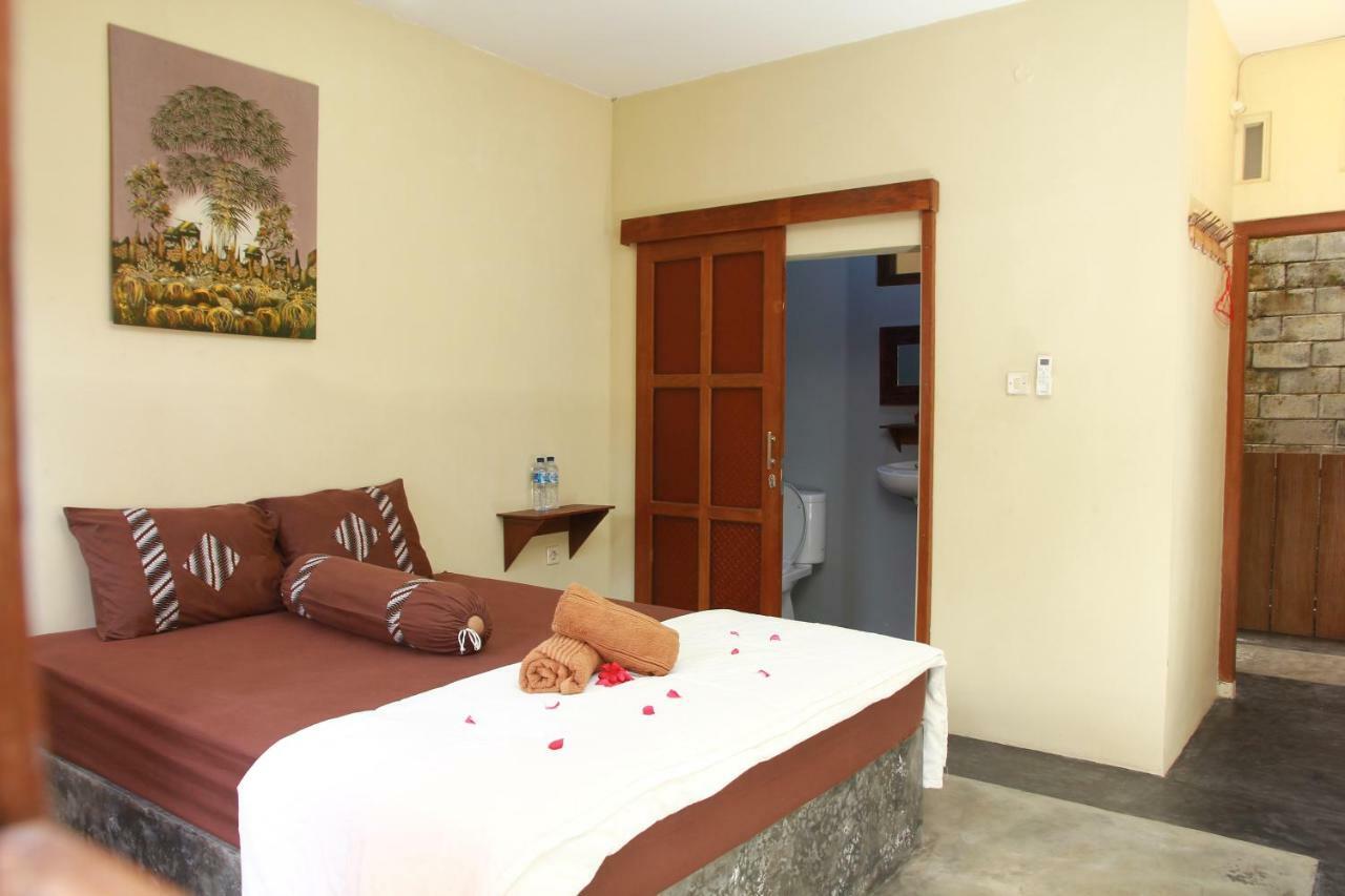 Ndalem Mj Homestay Джокякарта Екстериор снимка