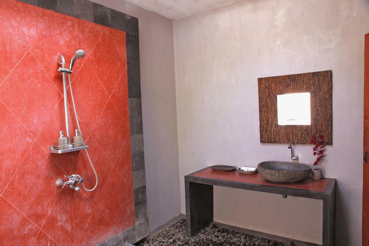 Ndalem Mj Homestay Джокякарта Екстериор снимка